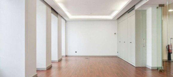 493m² Building in Lisbon, Portugal No. 91959 15