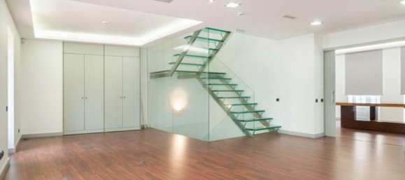 493m² Building in Lisbon, Portugal No. 91959 5