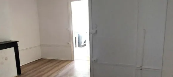 1 bedroom Apartment in Saint-Quentin, France No. 352474 4