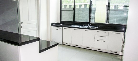 Кафе / ресторан с 4 спальнями в Паттайя, Таиланд № 4028 5