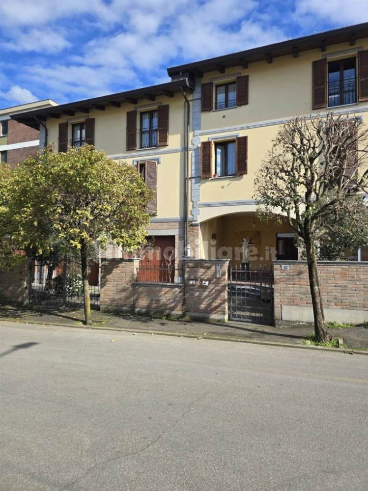 Apartamento de 1 dormitorio en Castelfranco Emilia, Italy No. 197003