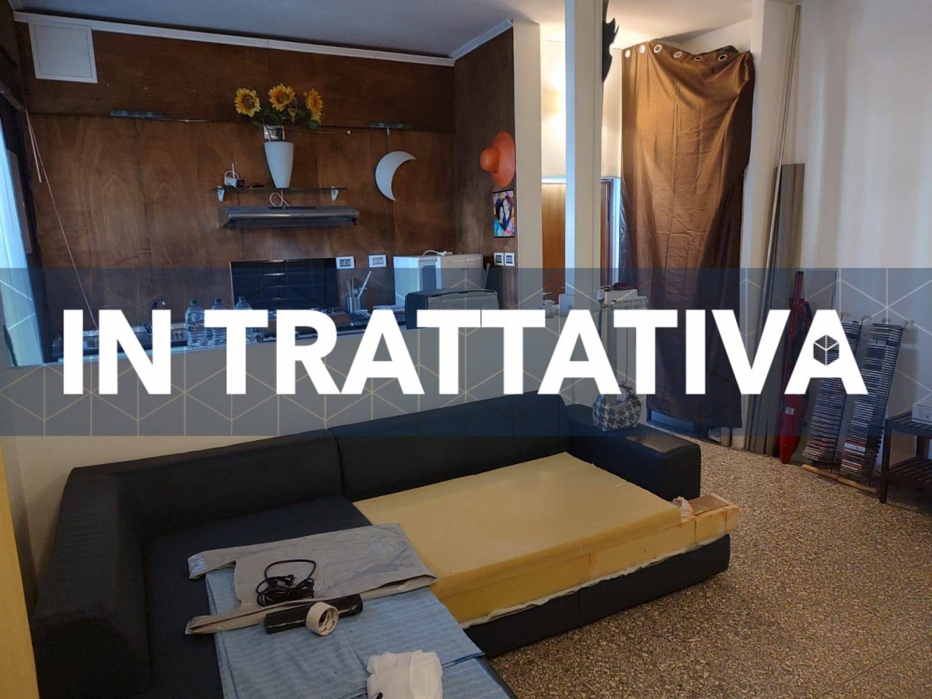 2 rooms Apartment in Rome, Italy No. 19905