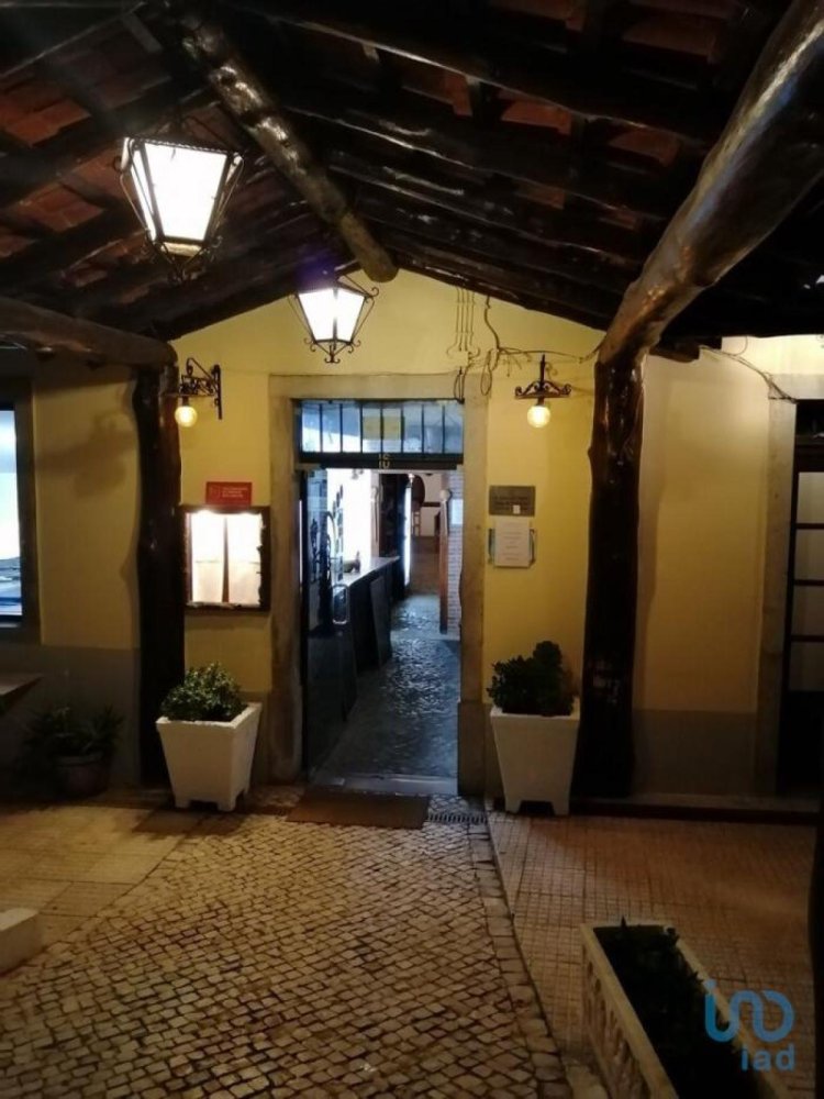  محل تجاري في Sintra, Portugal 200متر مربع رقم 8285