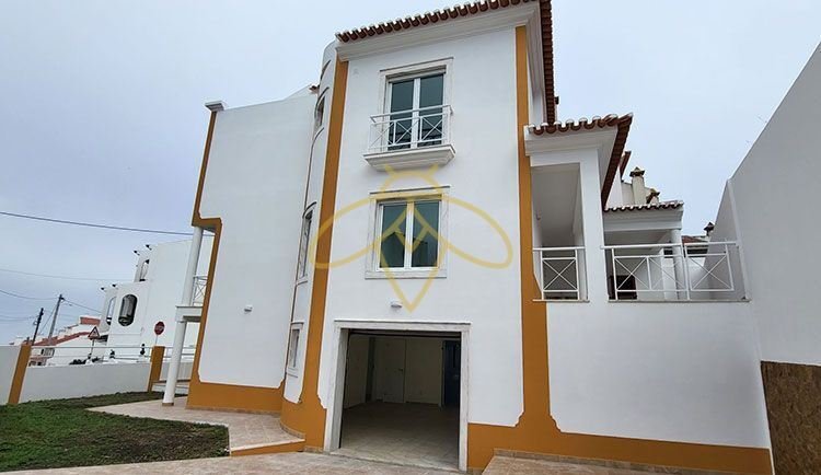 3 bedrooms Townhouse in Ericeira, Portugal No. 148637