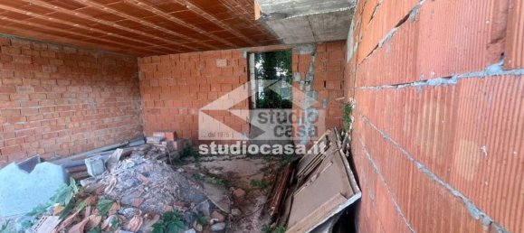 3-salle Appartement à Torrevecchia Pia, Italy No. 332707 16