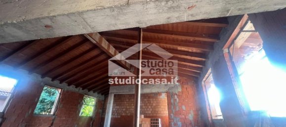 3-salle Appartement à Torrevecchia Pia, Italy No. 332707 10