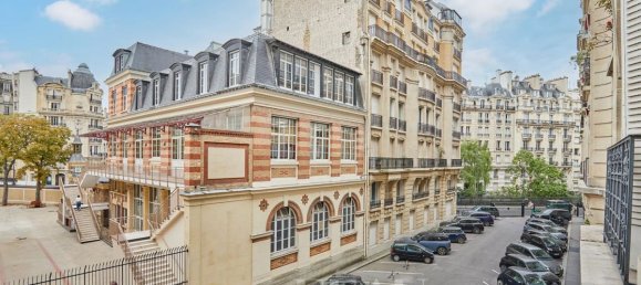 4 bedrooms Apartment in Paris, France No. 351596 23