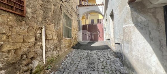 Квартира с 2 комнатами в Марано ди Наполи, Италия № 4812 5