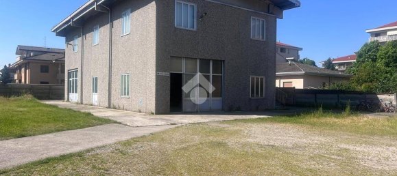 Studio in Varedo, Italy No. 260286 6