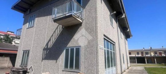 Studio in Varedo, Italy No. 260286 4