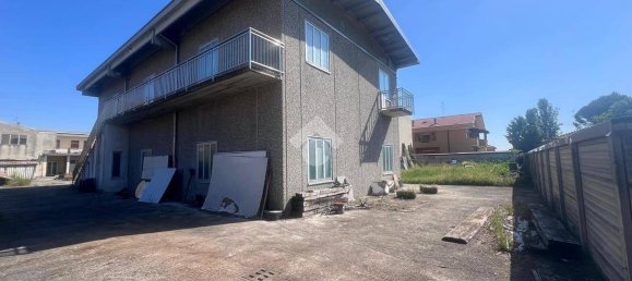 Studio in Varedo, Italy No. 260286 7