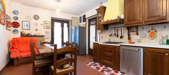 Дом с 3 комнатами в Демонте, Италия № 260553 2