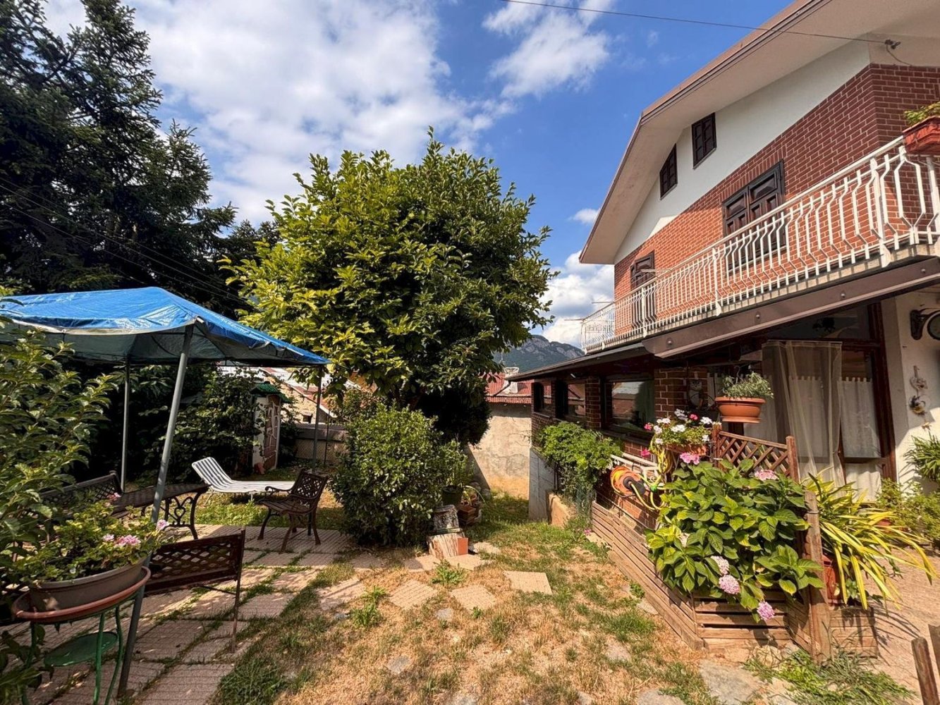 Дом с 3 комнатами в Демонте, Италия № 260553