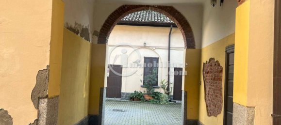 2 bedrooms Apartment in Corsico, Italy No. 113324 5