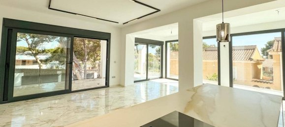 4 Schlafzimmer Haus in Torrevieja, Spain, Nr. 185970 19