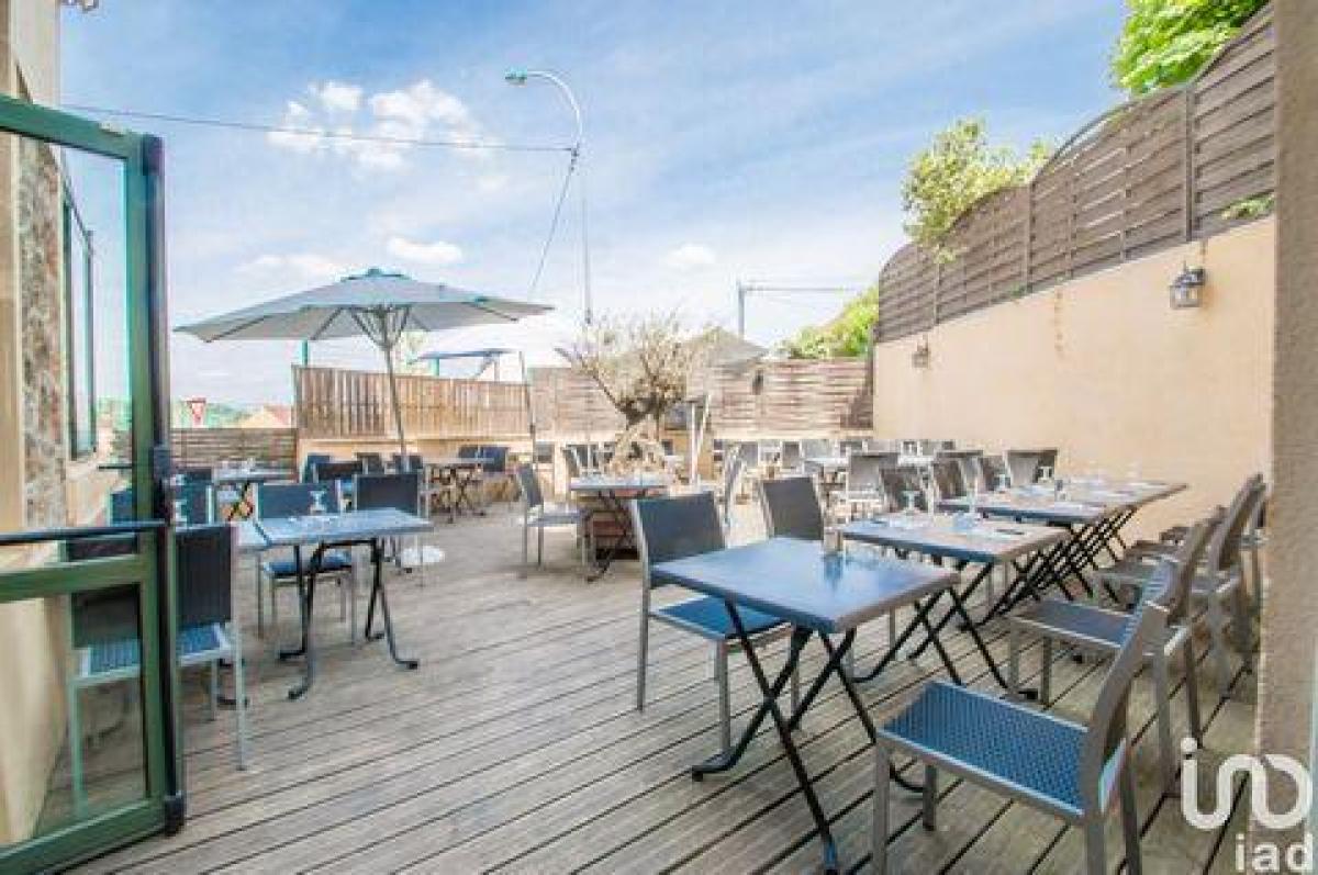 198m² Factory in Palaiseau, France No. 20684