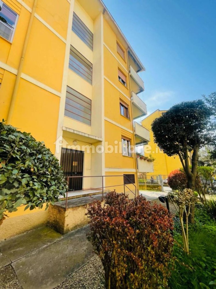 2 bedrooms Apartment in Cremona, Italy No. 202835