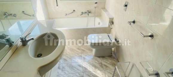 2 bedrooms Apartment in Cremona, Italy No. 202835 10