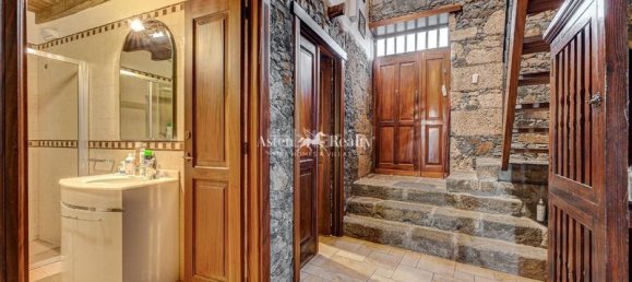 4 bedrooms House in Vilaflor, Spain No. 29766 16