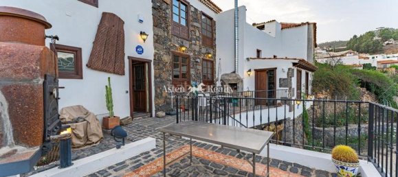 4 bedrooms House in Vilaflor, Spain No. 29766 10