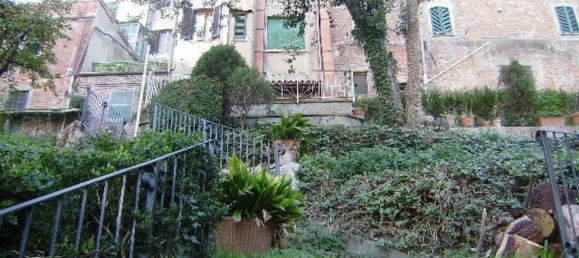 Casa de 10 divisões em Foiano della Chiana, Italy N.º 228336 9