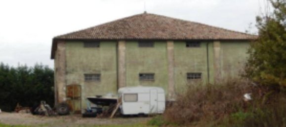 343m² Commercial property in Copparo, Italy No. 376680 9