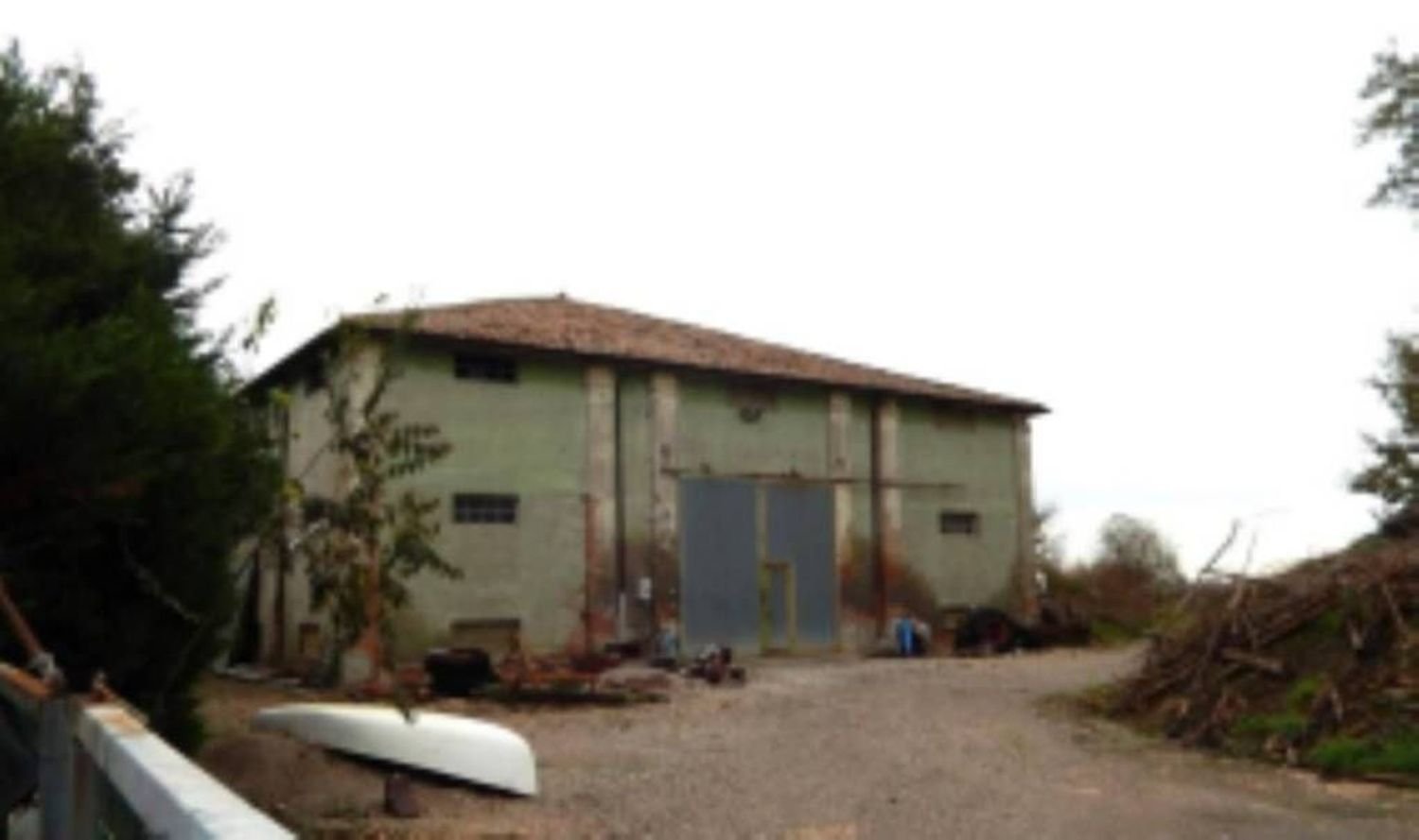 343m² Commercial property in Copparo, Italy No. 376680