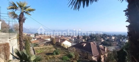 3 bedrooms Villa in Albavilla, Italy No. 14028 14