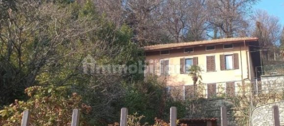 3 bedrooms Villa in Albavilla, Italy No. 14028 5