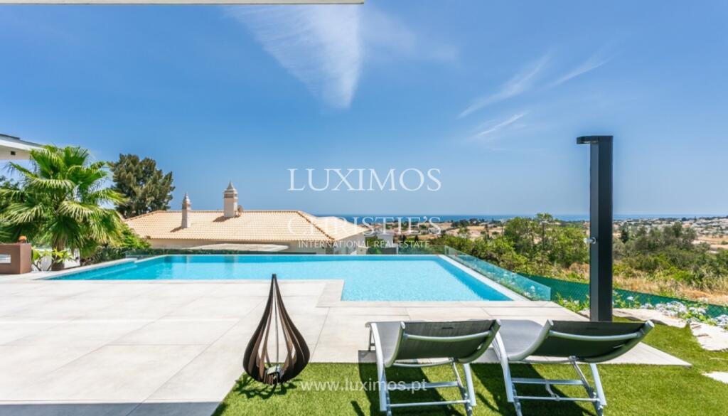 5 bedrooms Villa in Albufeira, Portugal No. 202688