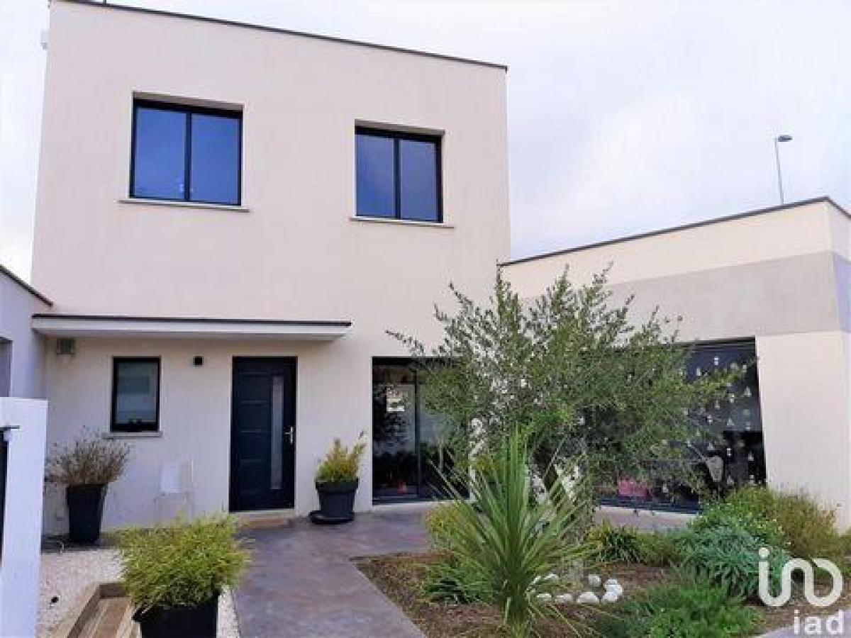 3 bedrooms House in Narbonne, France No. 28073