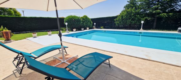 4 bedrooms House in Uzes, France No. 288027 4