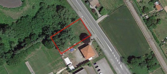 1390m² Land in Momo, Italy No. 153345 11