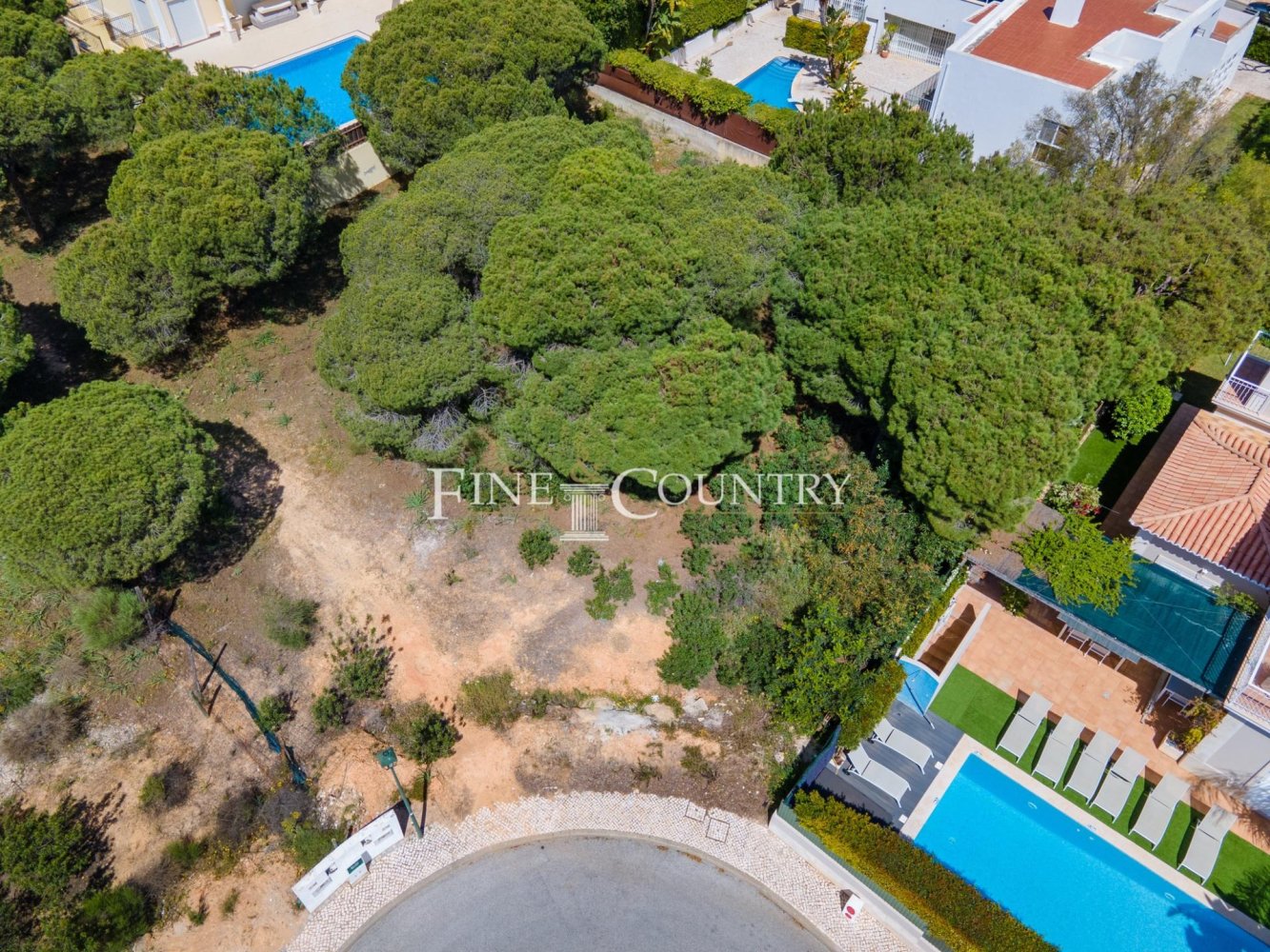  Land in Almancil, Portugal No. 107404