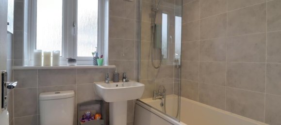 4 chambres Maison à Swindon, United Kingdom No. 13607 10