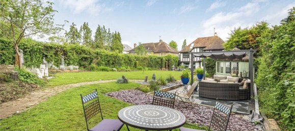 5 bedrooms House in Hadley Wood, United Kingdom No. 6571 60