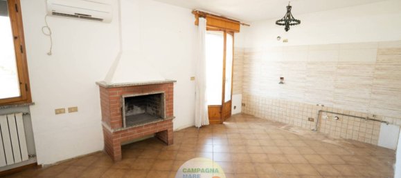 6 bedrooms House in Lagosanto, Italy No. 306179 10