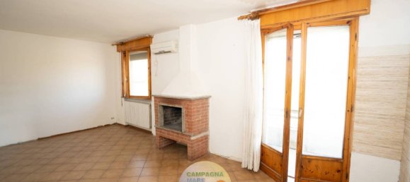 6 bedrooms House in Lagosanto, Italy No. 306179 9