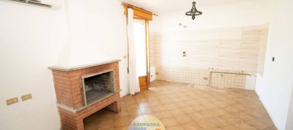 6 bedrooms House in Lagosanto, Italy No. 306179 7