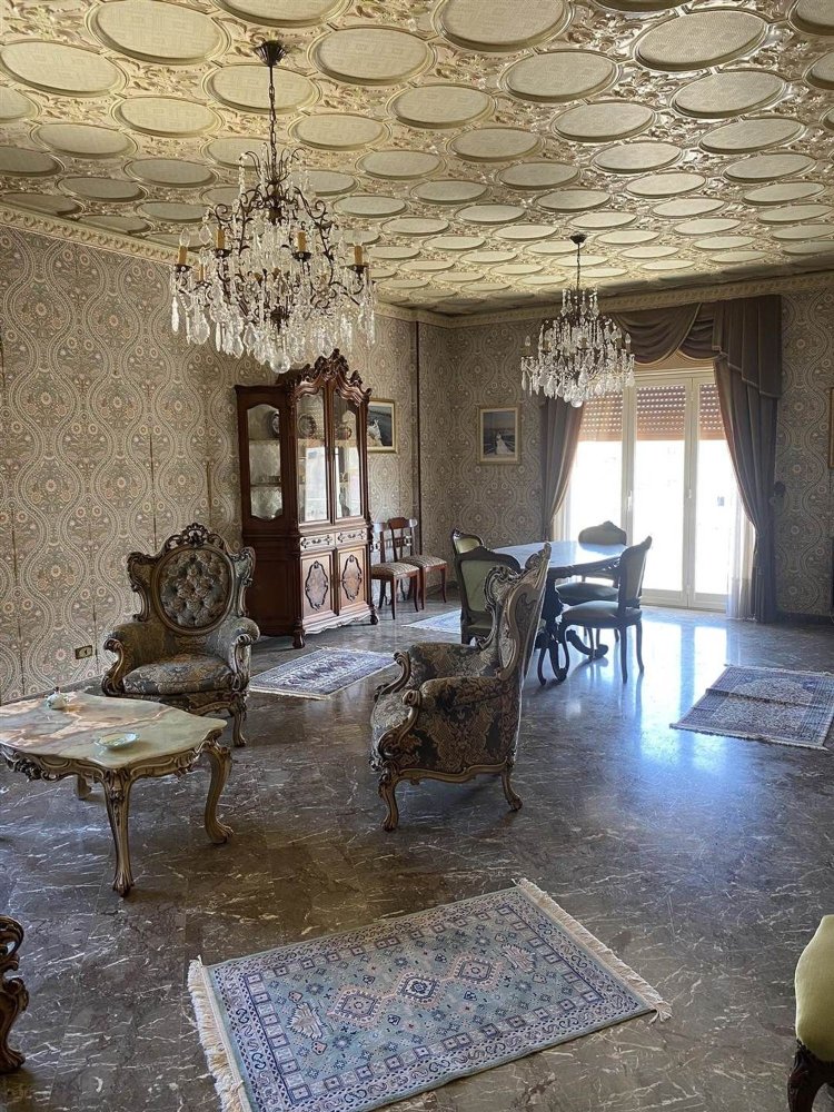 10 rooms Apartment in Naro, Italy No. 152081