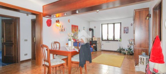 4 bedrooms Villa in Vestone, Italy No. 378827 4