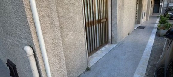 Gewerbliche Immobilie in Catanzaro, Italy 48m², Nr. 280460 3