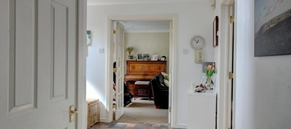 4 bedrooms House in Burgess Hill, United Kingdom No. 10472 3