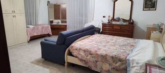 9 rooms House in Crecchio, Italy No. 28831 29