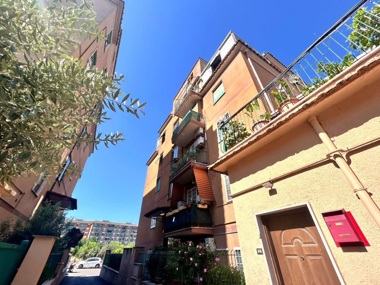 2 rooms Apartment in Rome, Italy No. 286766