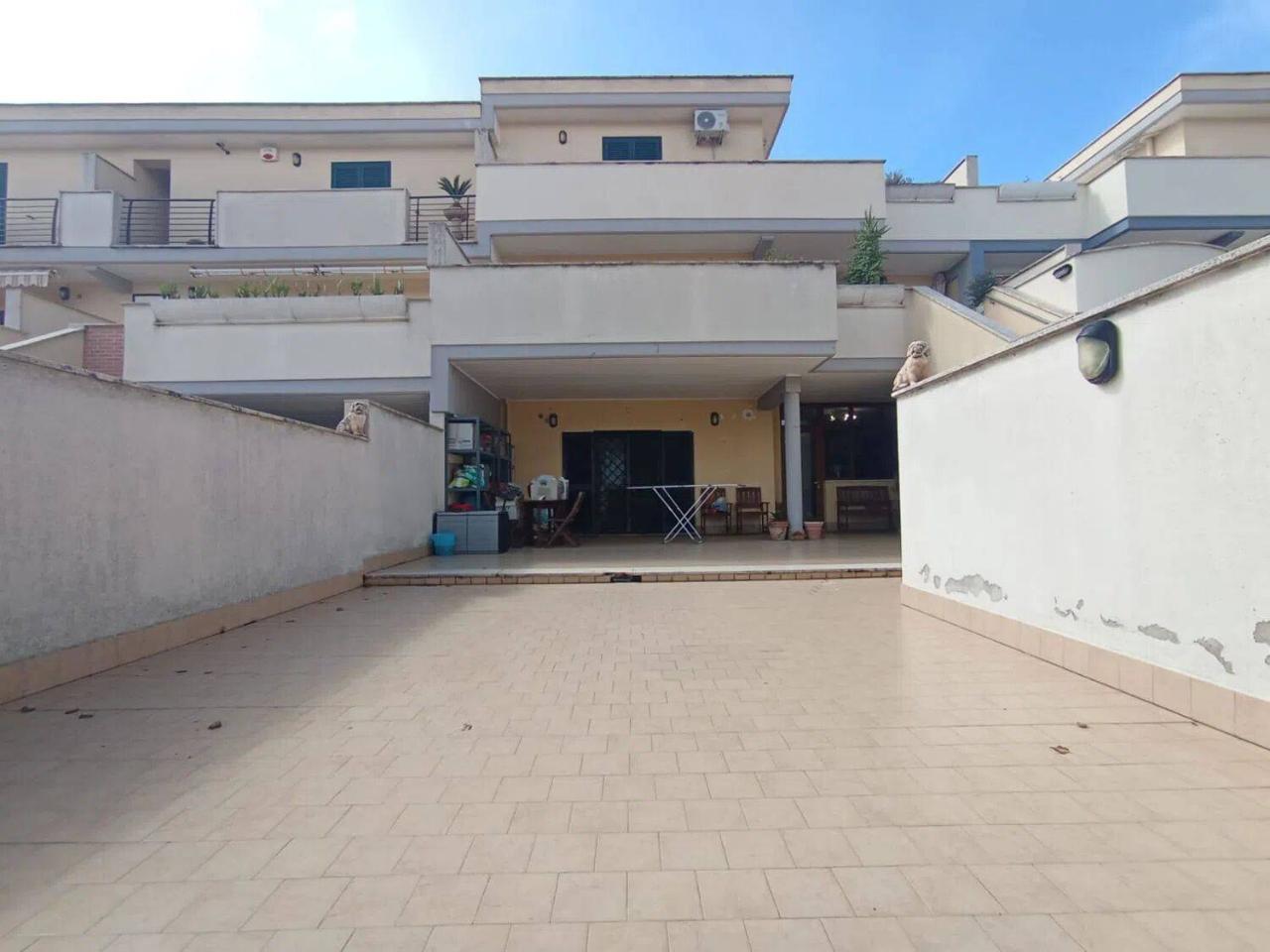5-Zimmer Villa in Pomezia, Italy, Nr. 141814