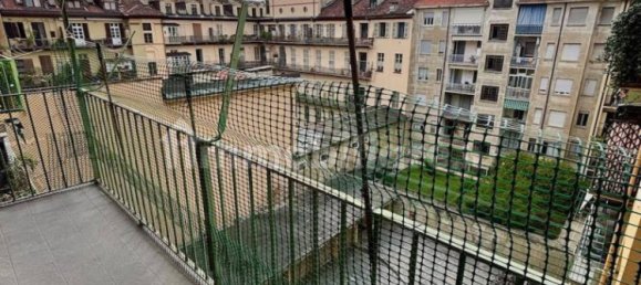 Apartamento T3 em Turin, Italy N.º 264363 3