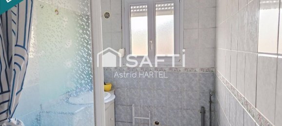 2 bedrooms House in Saint-Quentin, France No. 233828 6