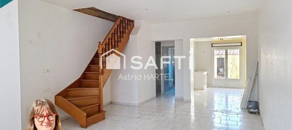 2 bedrooms House in Saint-Quentin, France No. 233828 3