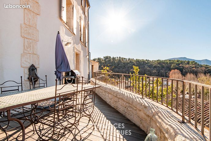 Casa de 4 dormitorios en Jouques, France No. 315879